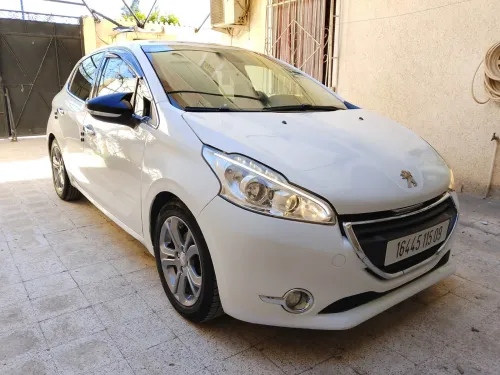 Peugeot 208 2015 Allure