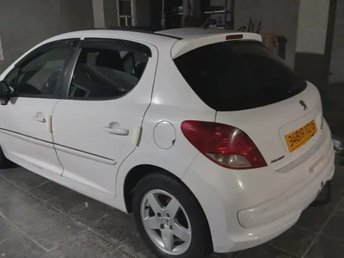Peugeot 207 2012 