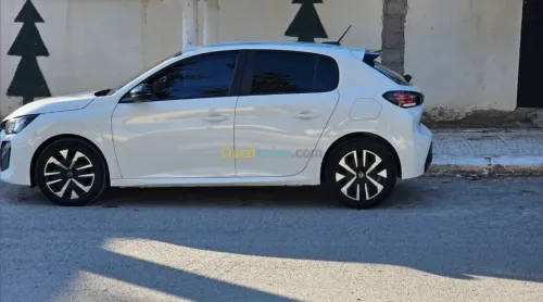 Peugeot 208 2024 Active Pack