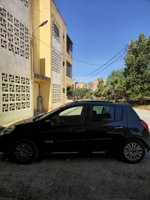 Renault Clio 3 2011 Night and Day