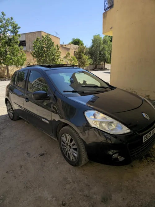 Renault Clio 3 2011 Night and Day