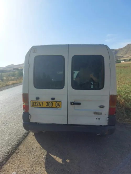 Ford COURIER 2000 COURIER