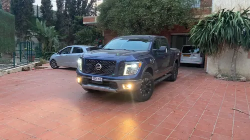 Nissan Titan v8 2019
