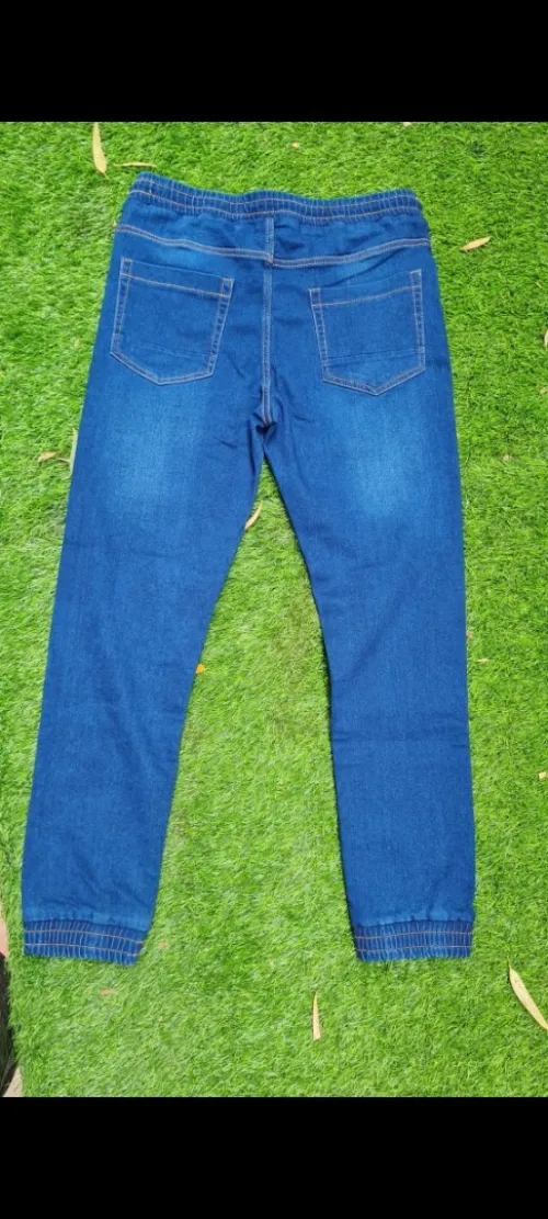 Lot des vêtements enfants femmes + de2200pieces hommes 
