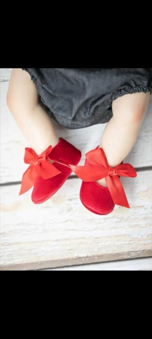 Lot des vêtements enfants femmes + de2200pieces hommes 