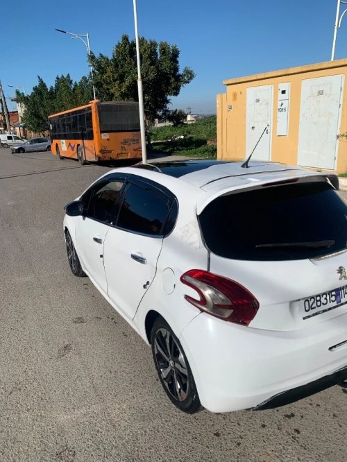 Peugeot 208 2014 Allure