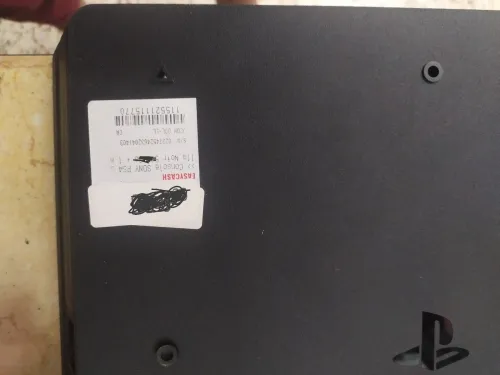Play 4 slim flaché GOLDHAN disc dur 1tera 