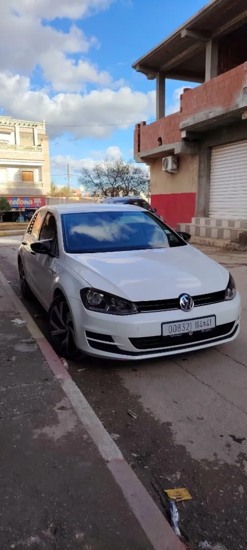 Volkswagen Golf 7 2014 Trend line