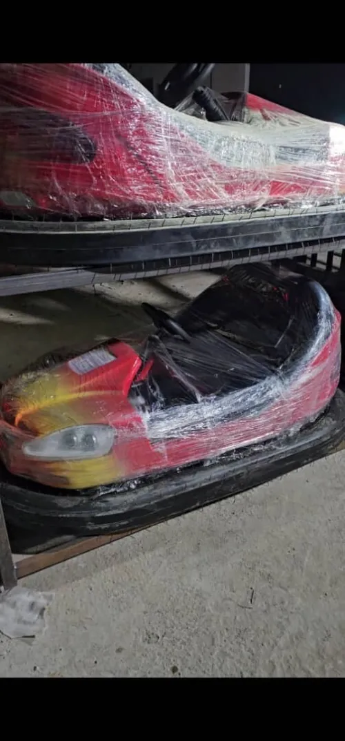 Manège auto tamponnage 