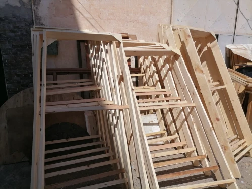 Précadre porte en bois rouge 