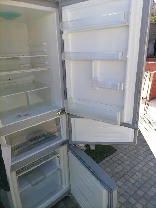 2 réfrigérateur congélateur frigidaire
