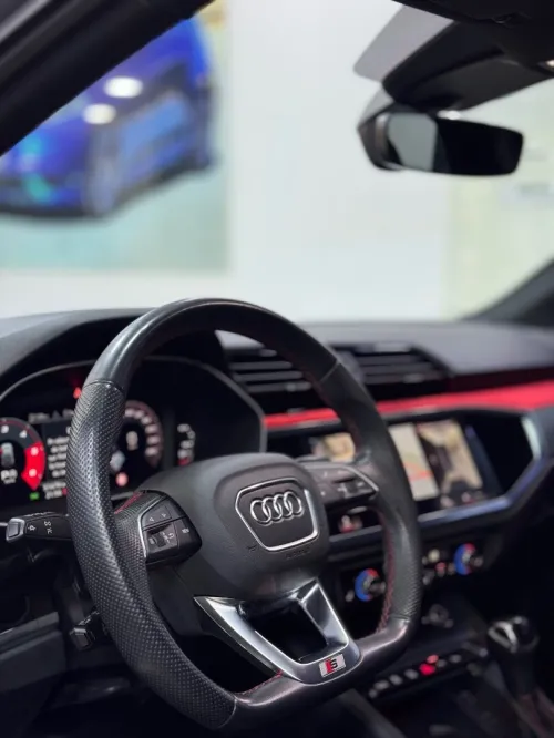 Audi Q3 2024 S LINE