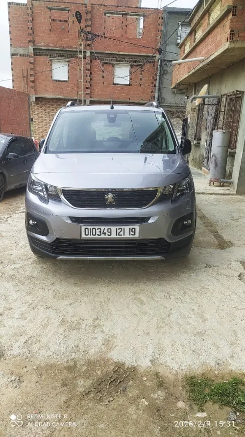Peugeot Partner 2021 Tepee Allure 