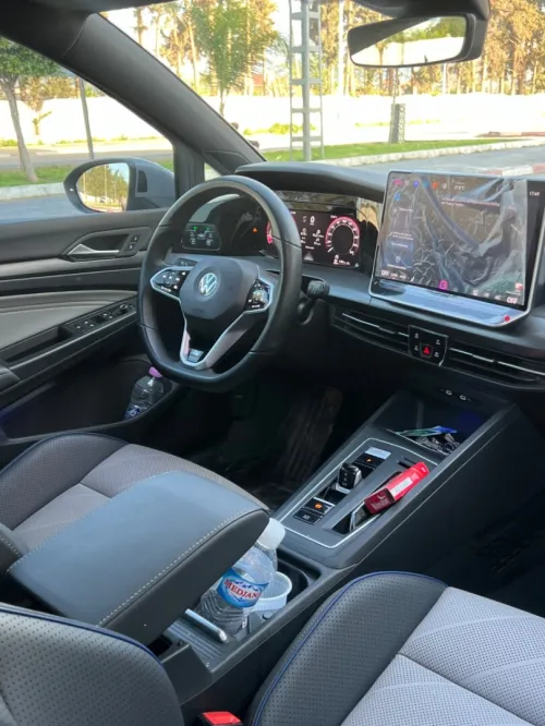 Volkswagen Golf 8 2025 R-Line