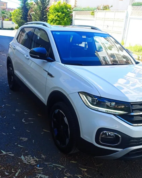 Volkswagen Tacqua 2024 R Line