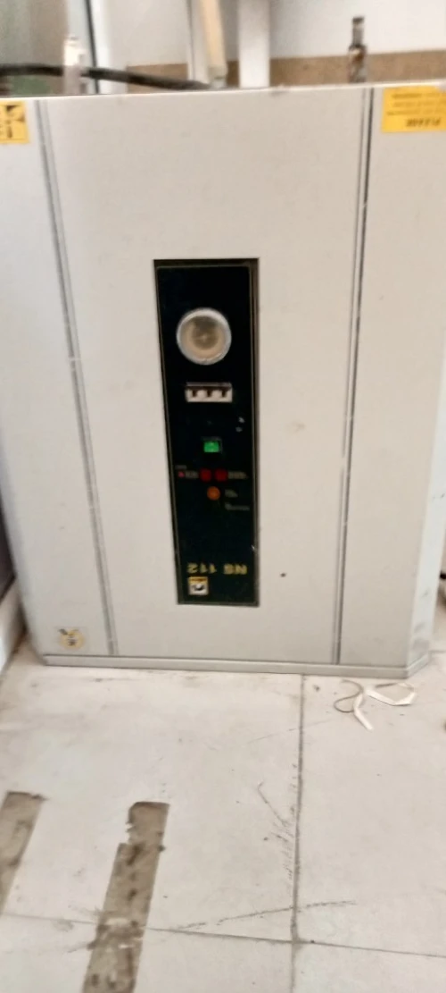 DISTILLATEUR 4 ltr , et 12 LITRES avec réservoir 