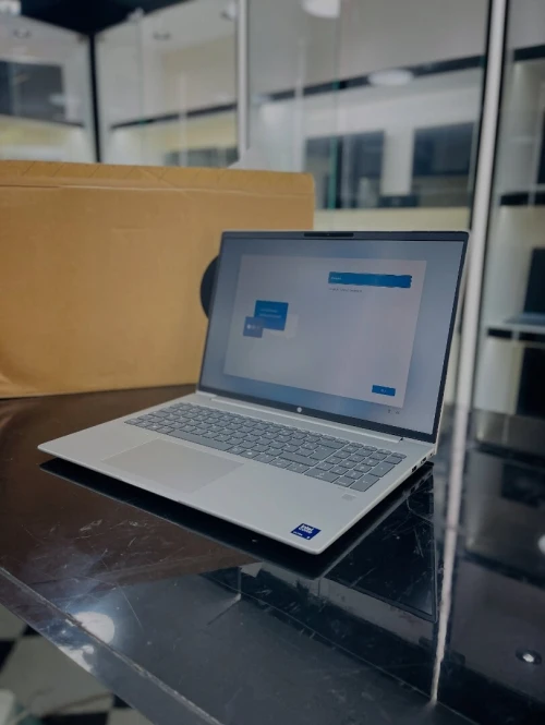HP PROBOOK 460 G11 ULTRA 5 125U 8GB DDR 5 256 SSD NVME JAMAIS UTILISE
