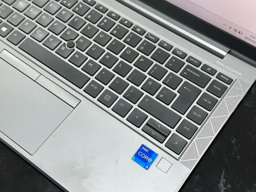 HP ZBOOK FIREFLY 14 G8  i5-1135G7 16GB 256GB SSD
