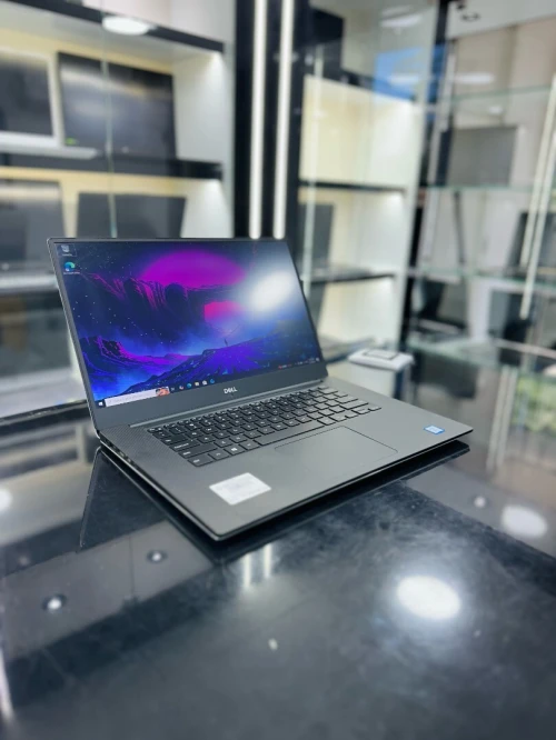 DELL PRECISION 5530 I7-8850H 16GB 256GB SSD NVME QUADRO P1000 4GB