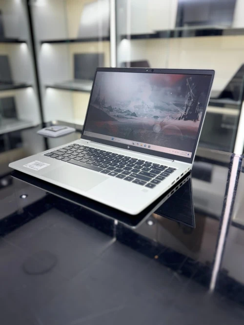 HP ELITEBOOK 645 G9 RYZEN 5 PRO 5675U 16GB 512GB SSD AMD GRAPHIQUE CARD