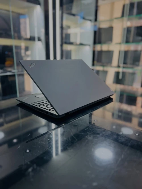 LENOVO THINKPAD P16s TACTILE RYZEN 7 PRO 7840u 32GB DDR 5 1TB SSD RADEON 780M 4GB