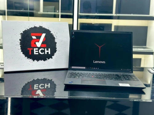 LENOVO THINKPAD P16S  i5-1250P 16GB 512GB SSD  NVIDIA T550 