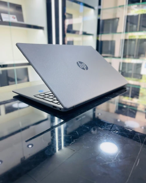 HP 250 G10  I7-1355u16GB 256GB SSD