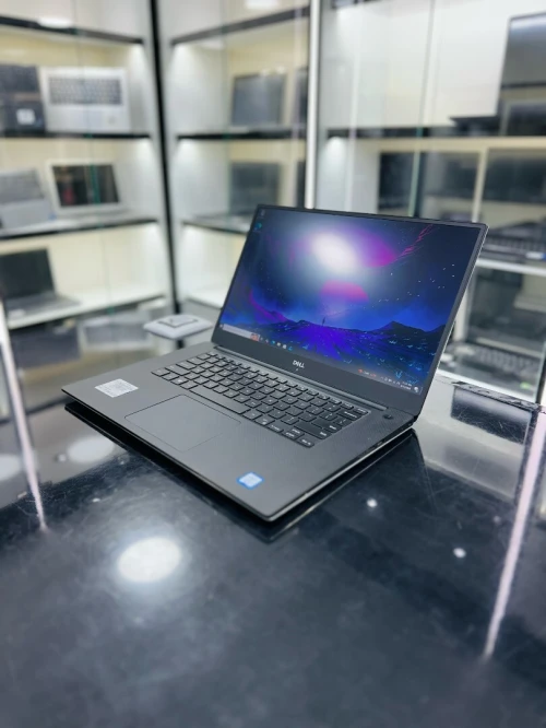 DELL PRECISION 5530 I7-8850H 16GB 256GB SSD NVME QUADRO P1000 4GB
