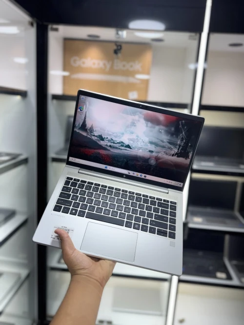 HP ELITEBOOK 645 G9 RYZEN 5 PRO 5675U 16GB 512GB SSD AMD GRAPHIQUE CARD