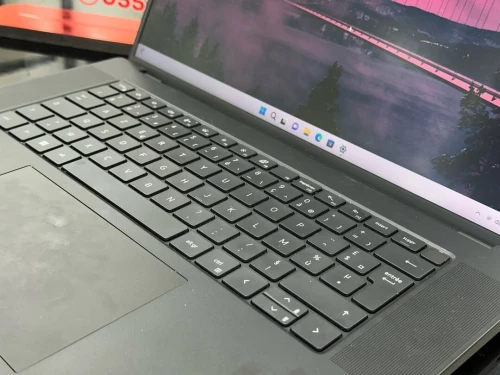 DELL PRECISION 5680  i7-13800H 16GB 512GB SSD RTX A2000 ADA