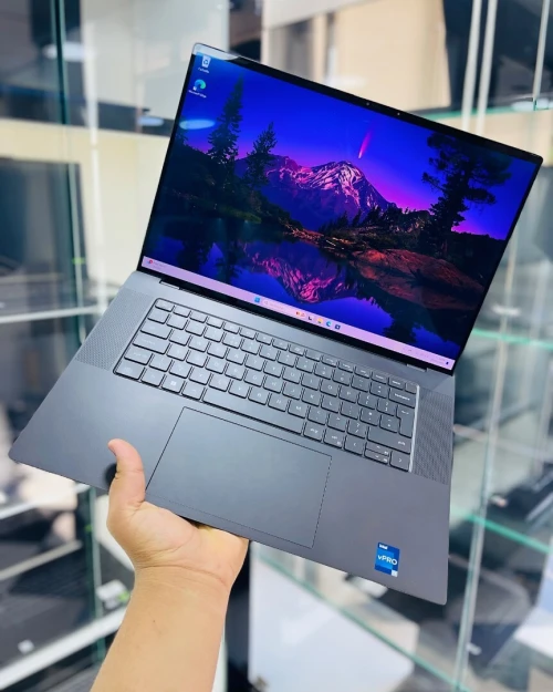 DELL PRECISION 5680 OLED 4k TACTILE I7-13800H 32GB 1TB RTX A1000 ADA 6GB VRAM