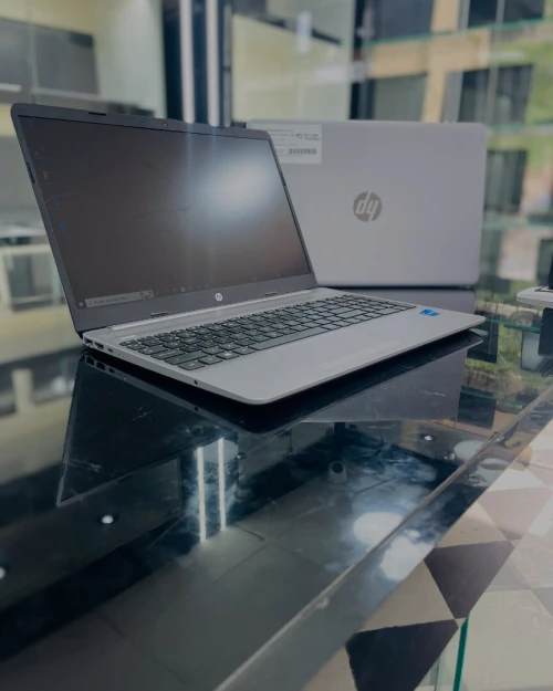 HP 250 G8 I3-1115G4 8GB 256GB SSD