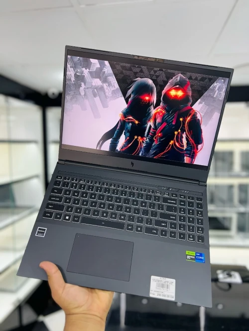 ACER SHADOW 16 I7-14650Hx 16GB DDR 5 512GB SSD RTX 4060 8GB 2K 165Hz