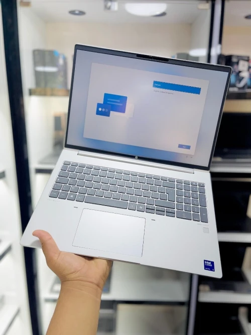 HP PROBOOK 460 G11 ULTRA 5 125U 8GB DDR 5 256 SSD NVME JAMAIS UTILISE