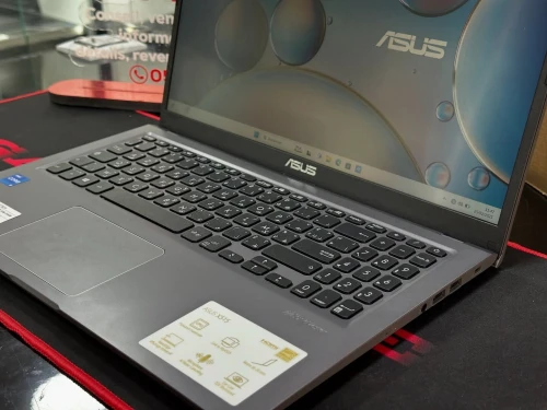 ASUS X515  INTEL i5-1135G7 8GB 256GB SSD