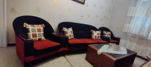 SALON DE MAISON 5 PLACE  