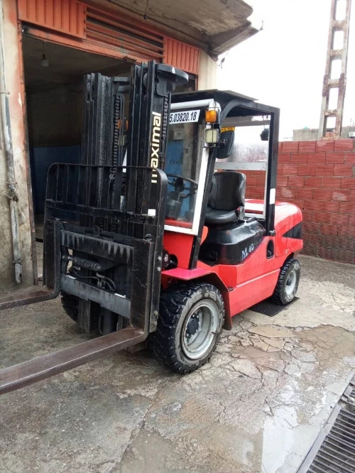 Hyundai 160D7E Chariot elevateur, Clark 2024