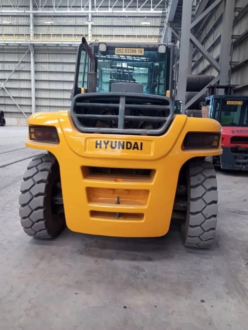 Hyundai 160D7E Chariot elevateur, Clark 2024