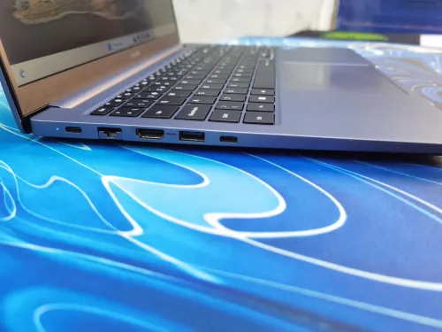 SAMSUNG GALAXY BOOK 4 CORE I3 1315U 13ÈME 8GB 256SSD 15.6P FHD
