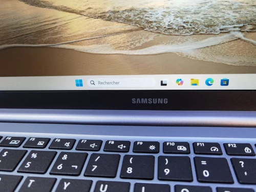 SAMSUNG GALAXY BOOK 4 CORE I3 1315U 13ÈME 8GB 256SSD 15.6P FHD