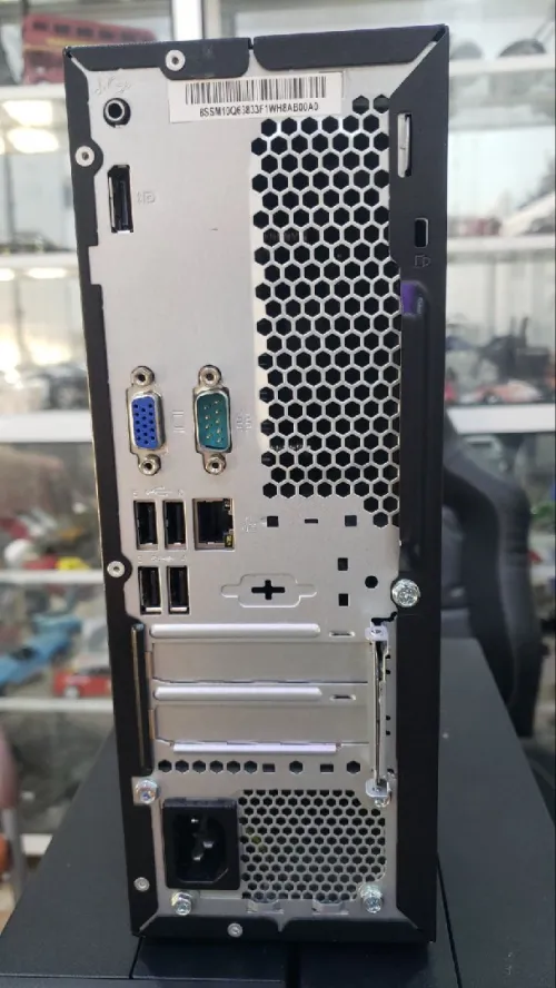 UN LOT DES UNITÉS CENTRALES LENOVO I3 6 ÈME GÉNÉRATION 256G SSD D ORIGINE D EUROPE 