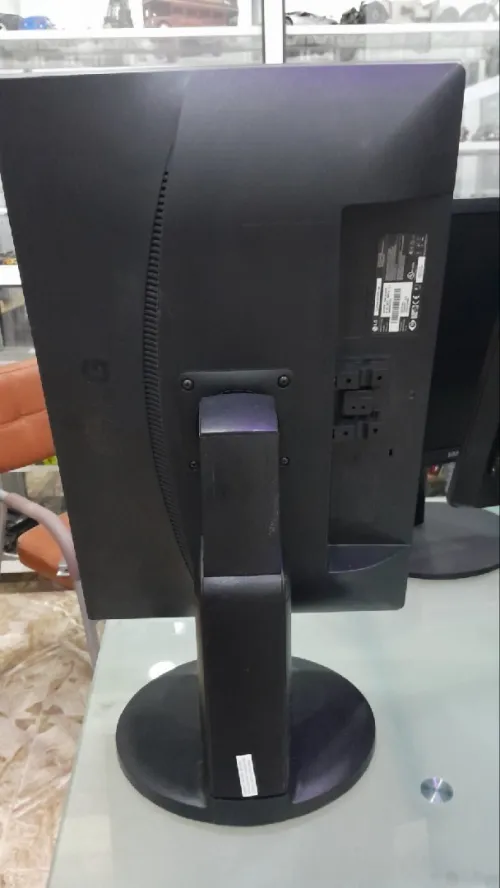 UN LOT DES ÉCRANS ROTATIFS SAMSUNG LENOVO LG PHILIPS 22 24 POUCES 