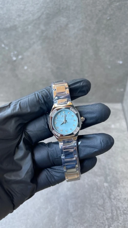 Montre IEKE