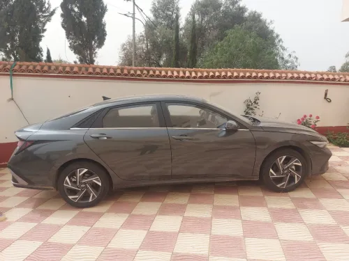 Hyundai Elantra 2025 GLX