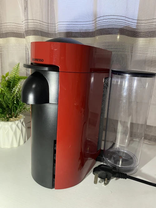 Machine à café Nespresso Vertuo (capsules grandes)