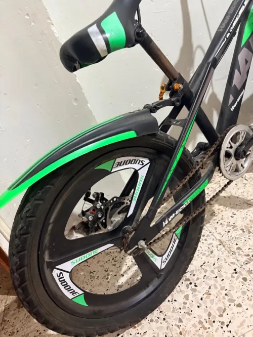 Vélo type BMX/Drit20 Pousse marque Hannovre noir et vert