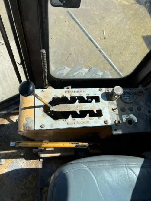 niveleuse komatsu appelez ce numéro 