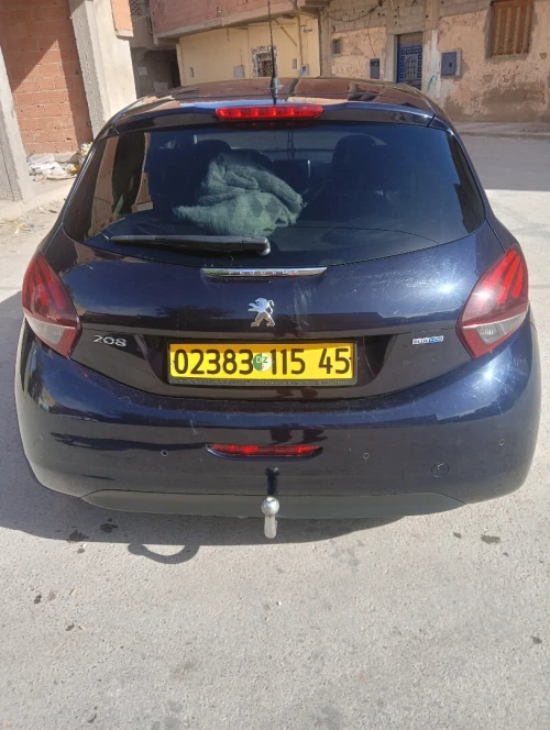 Peugeot 208 2015 