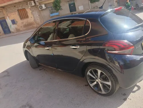 Peugeot 208 2015 GT Line