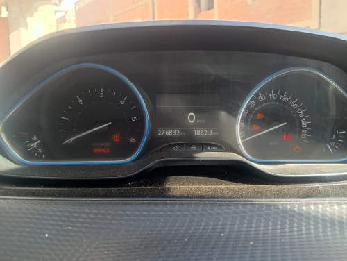 Peugeot 208 2015 
